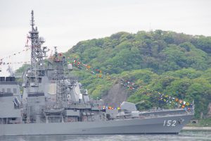 2019年5月1日 横須賀 天皇陛下ご即位を記念した満艦飾の「やまぎり」 投稿:ゆきなんとかさん ミリタリー写真