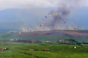総火演の富士山はこっちです 投稿:けむまきさん ミリタリー写真