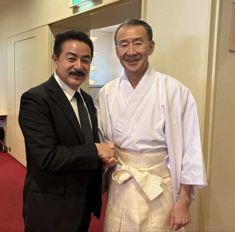 Image for the Tweet beginning: 【陸修偕行社慰霊祭に参加】
大勢の先輩や後輩と共に、ご英霊の前で、次の世代に平和な日本を繋いで行くことを誓いました。 