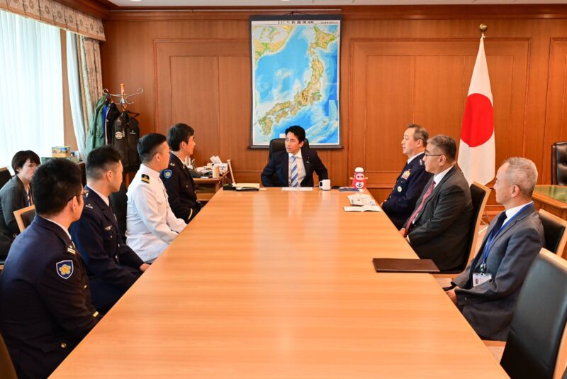 Image for the Tweet beginning: 5月29日、小泉防衛大臣は、ウクライナに対して必要な安全保障上の支援や訓練を提供するために各国と連絡・調整を実施する＠NATOの組織である「NATO対ウクライナ安全保障支援・訓練組織（NSATU）」本部への自衛官派遣を公表しました。 
